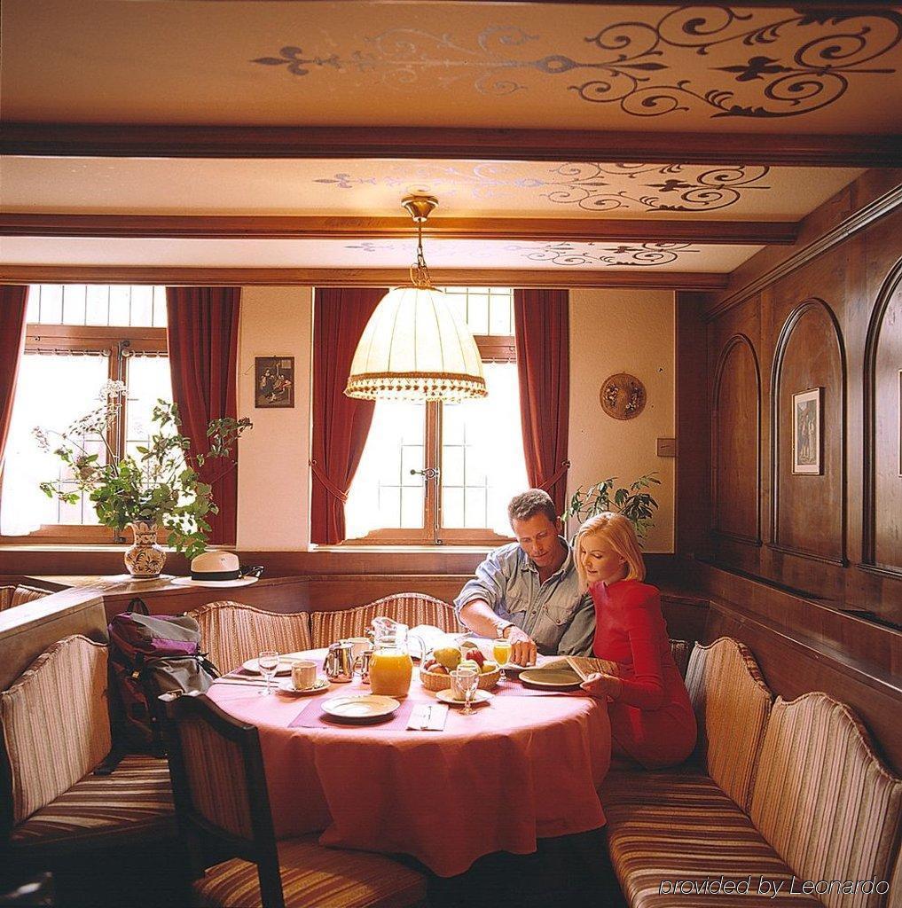 Le Petit Charme-Inn Zermatt Restaurant foto